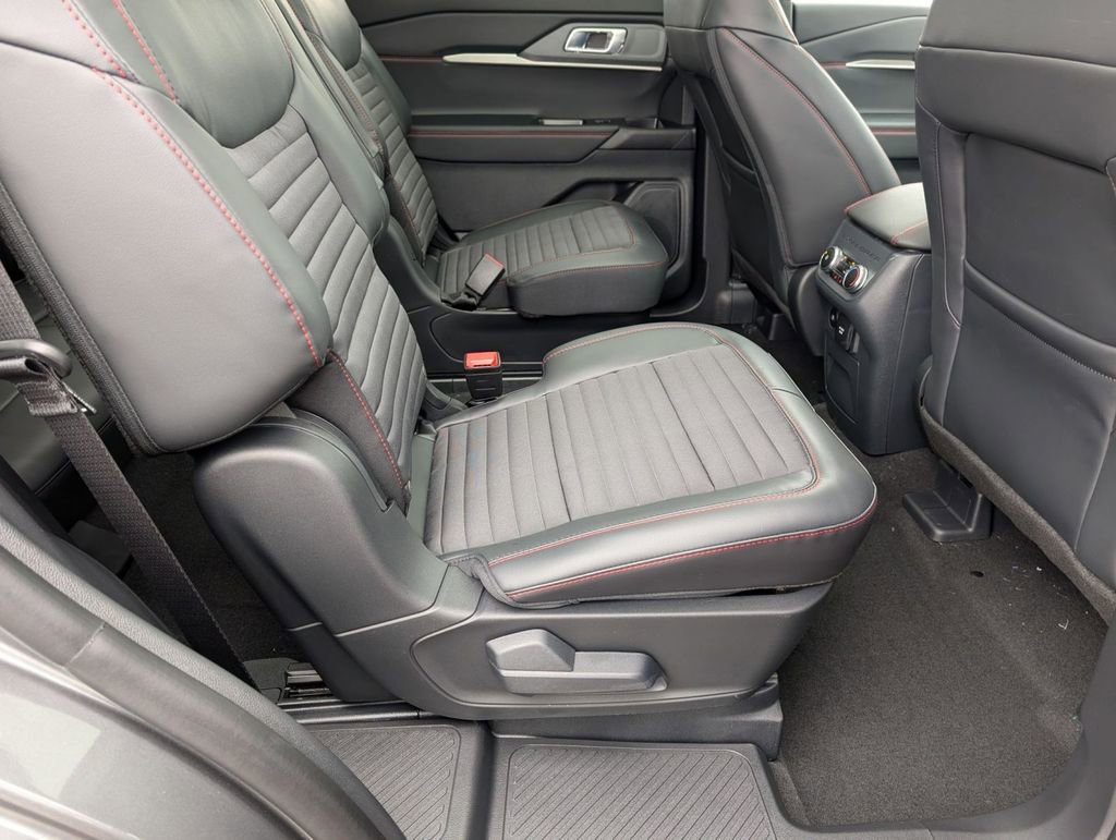 New 2026 Ford Explorer ST-Line w/ ST-Line Street Pack image 43