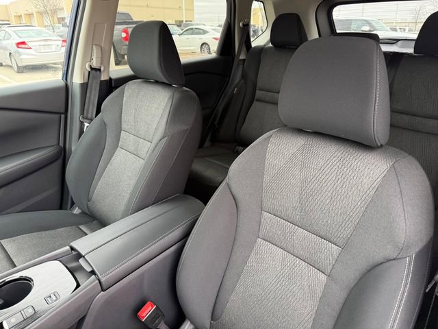 Used 2026 Nissan Rogue SV image 11