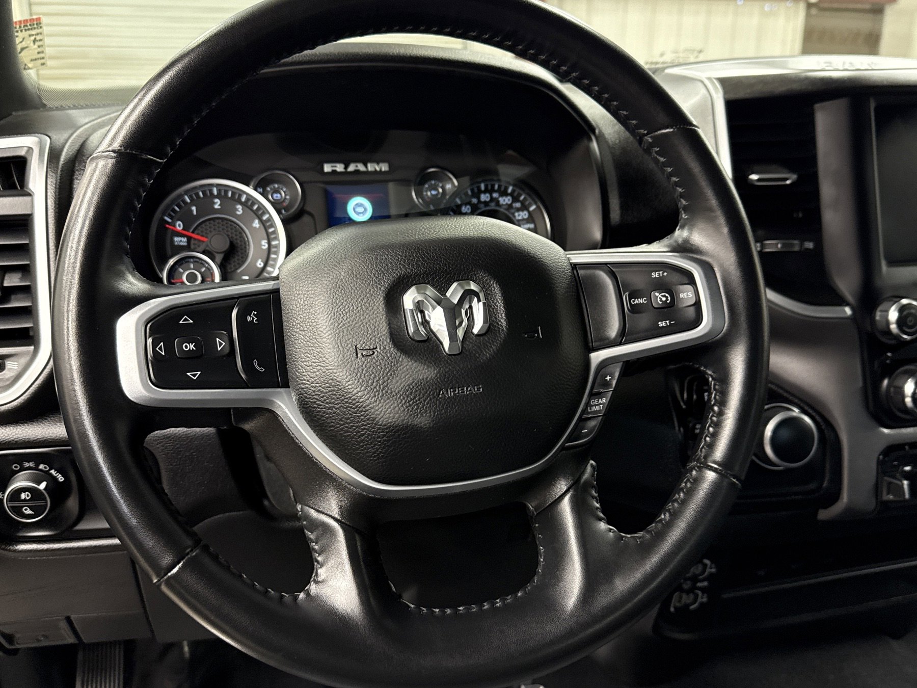 Used 2024 RAM 2500 Big Horn w/ Bed Utility Group image 8