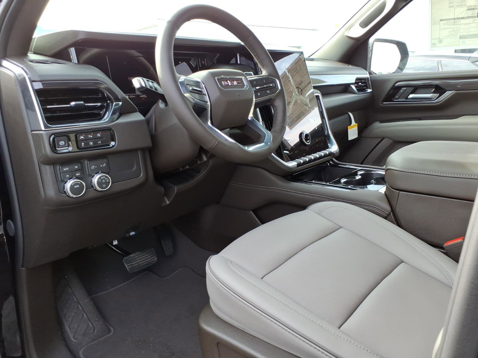 New 2026 GMC Yukon Elevation image 13