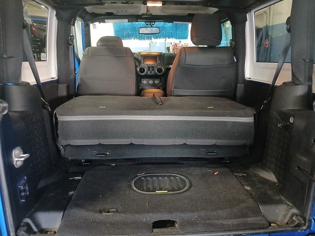 Used 2016 Jeep Wrangler Sport image 31