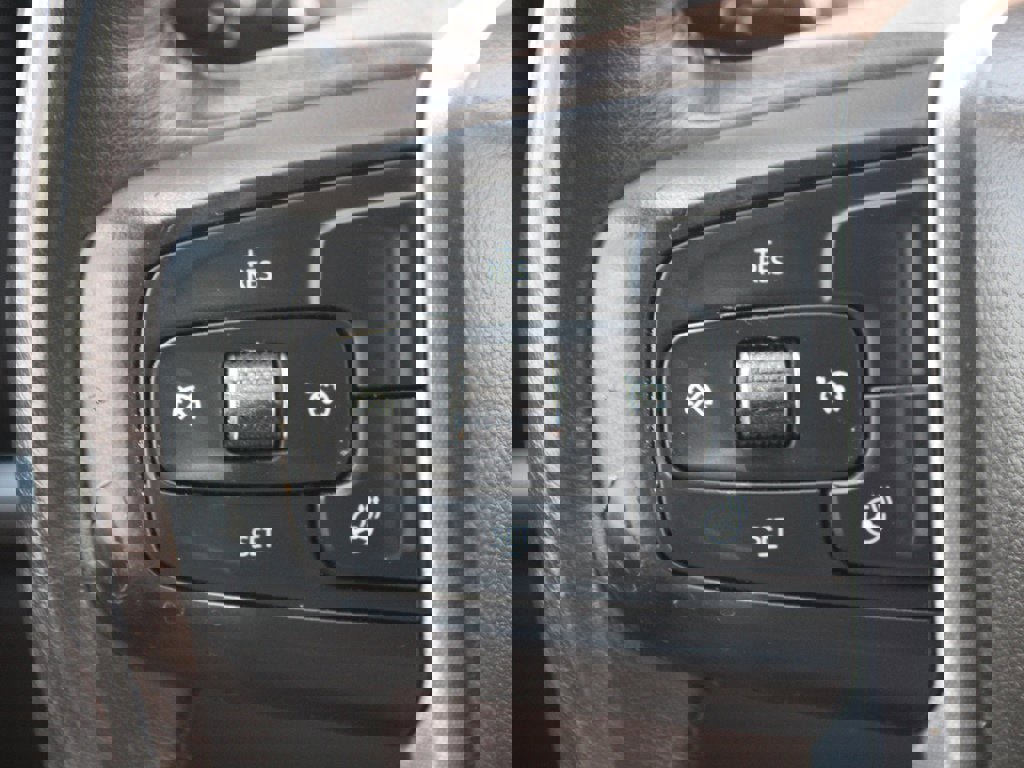 Used 2022 GMC Sierra 1500 SLT image 9