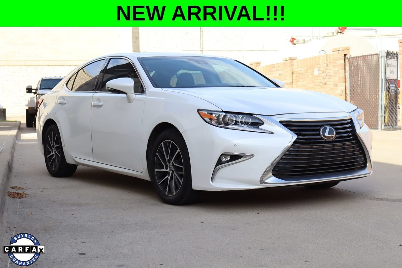 Used 2017 Lexus ES 350 w/ Luxury Package FWD image 1