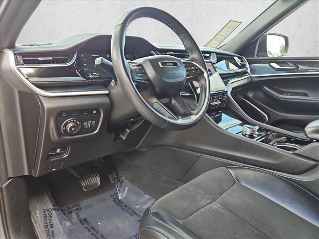 Used 2022 Jeep Grand Cherokee Trailhawk AWD/4WD image 10