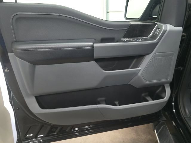 Used 2022 Ford F150 XLT w/ Equipment Group 302A High image 17