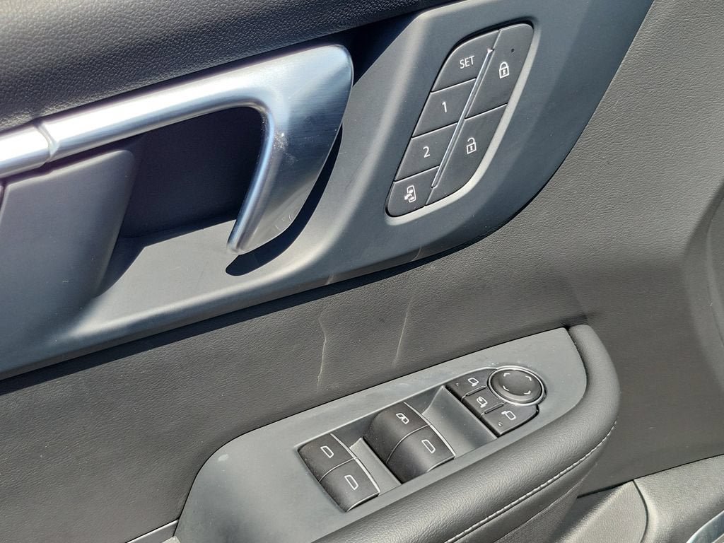 Used 2026 Buick Enclave Sport Touring w/ Power Package FWD image 22