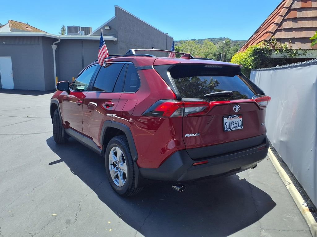 Used 2023 Toyota RAV4 XLE w/ Convenience Package FWD image 6