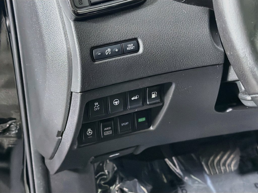 Used 2019 Nissan Rogue SV w/ Sun & Sound Touring Package AWD/4WD image 10