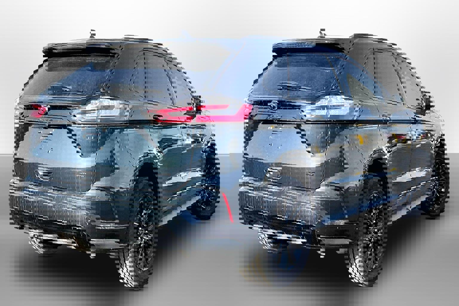 Used 2022 Ford Edge SE w/ Black Appearance Package image 11