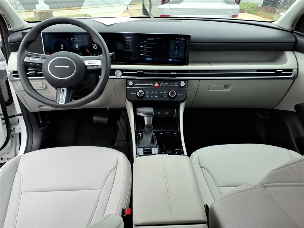 Used 2025 Hyundai Tucson SE image 6