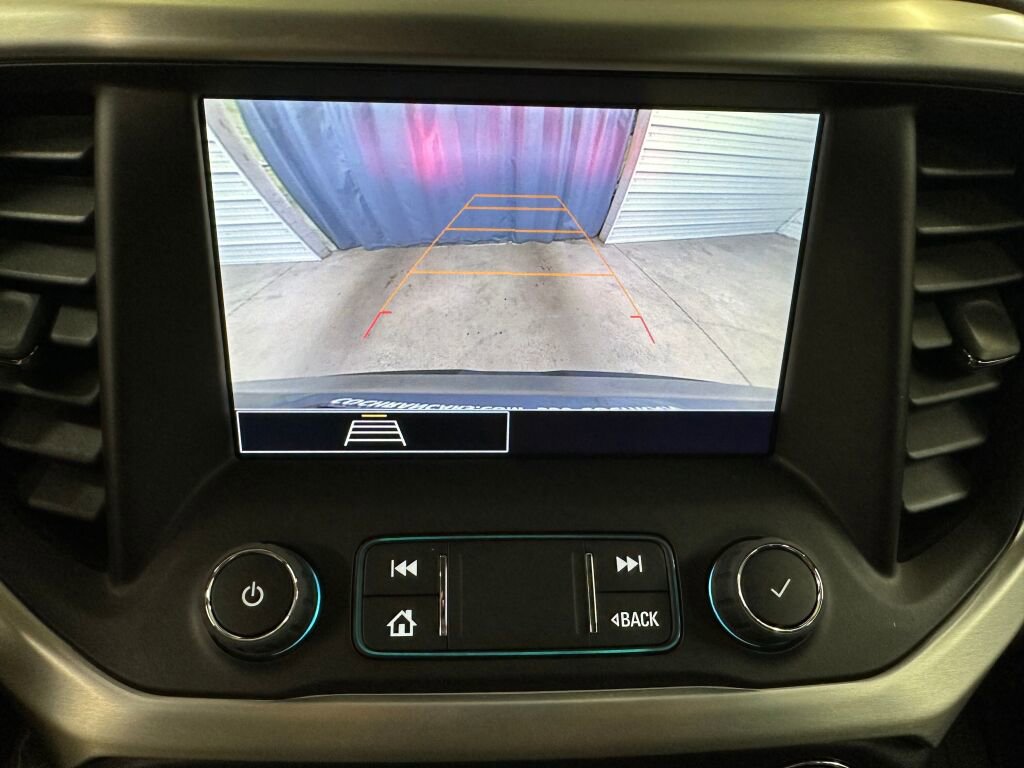 Certified 2023 GMC Acadia SLE w/ Driver Convenience Package image 12