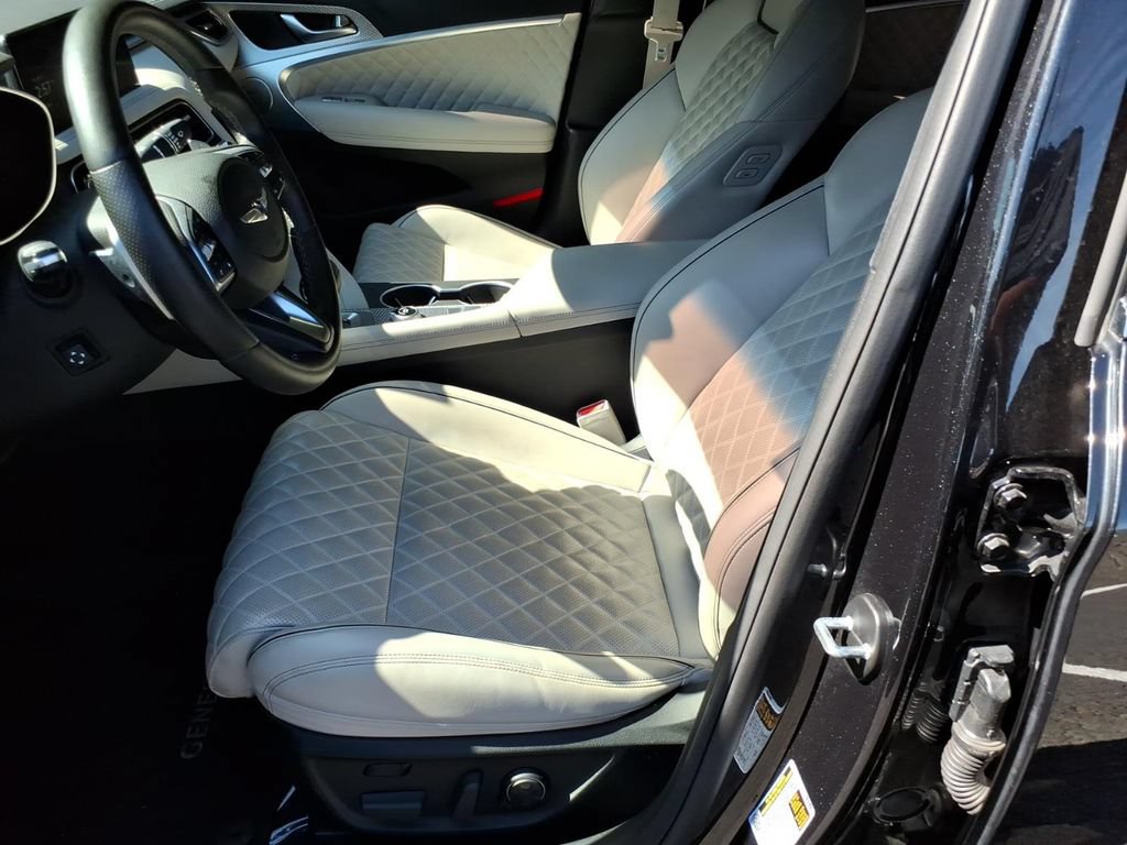 Used 2023 Genesis G70 3.3T w/ Sport Prestige Package AWD/4WD image 13