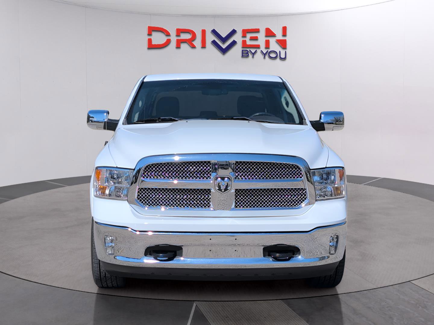 Used 2018 RAM 1500 SLT image 8