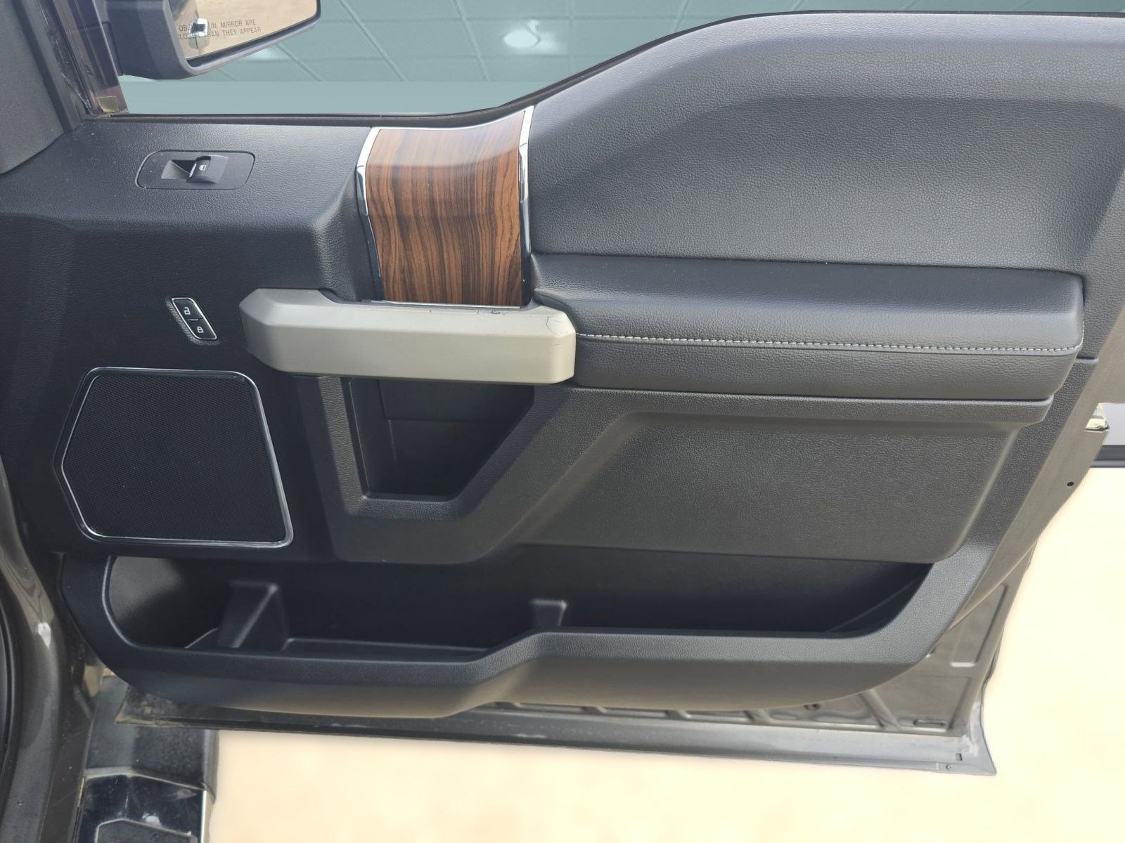 Used 2017 Ford F150 Lariat w/ Equipment Group 502A Luxury image 26