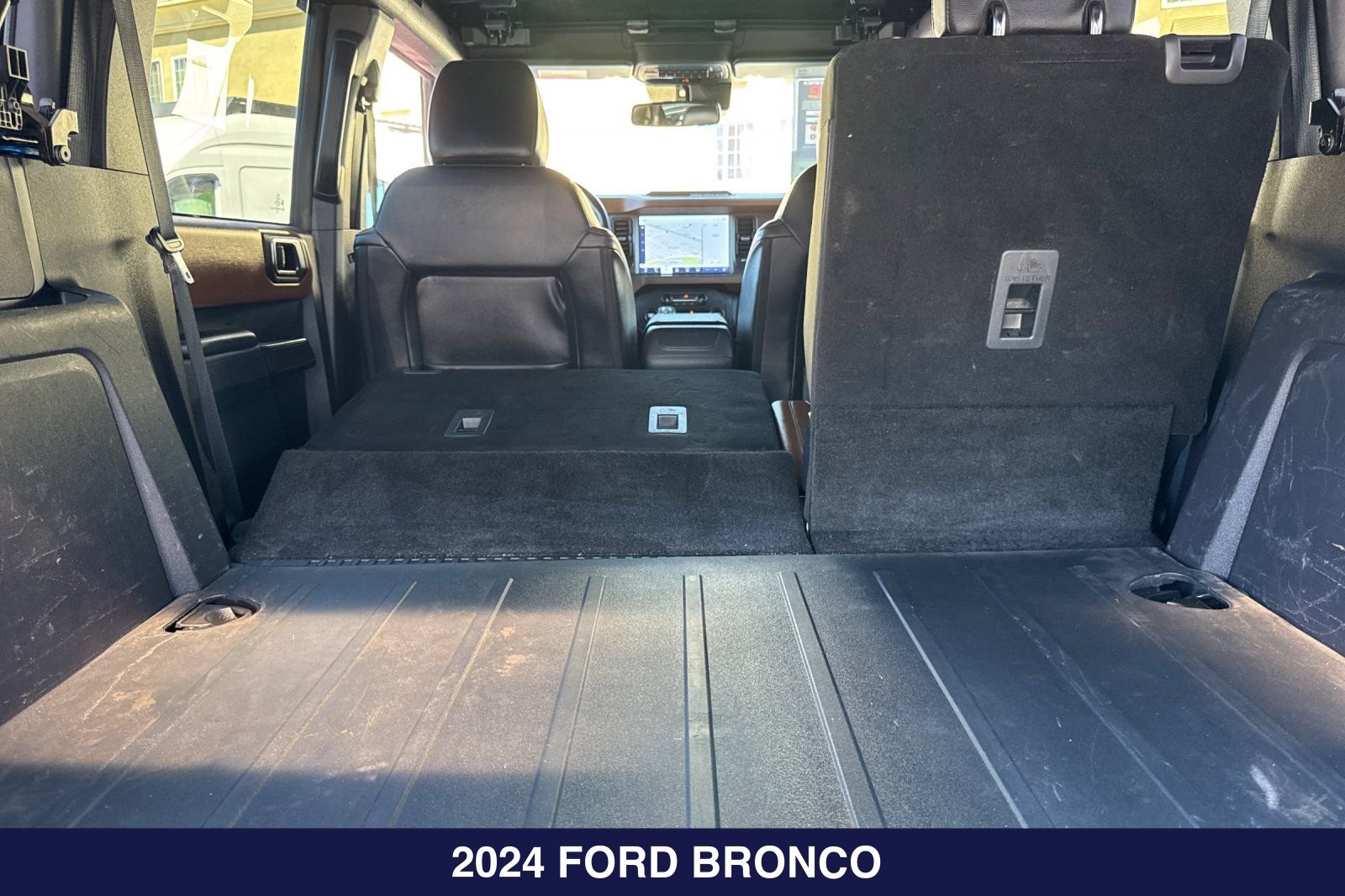 Certified 2024 Ford Bronco Outer Banks AWD/4WD image 17