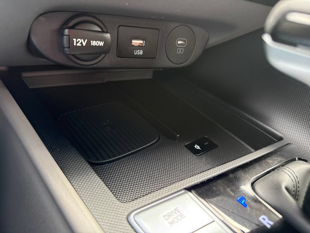 Certified 2025 Hyundai Elantra Sport FWD image 29