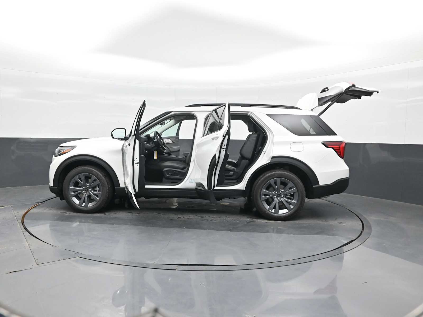 New 2026 Ford Explorer Active w/ Active Comfort Package AWD/4WD image 29