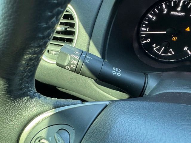 Used 2019 Nissan Pathfinder Platinum FWD image 32
