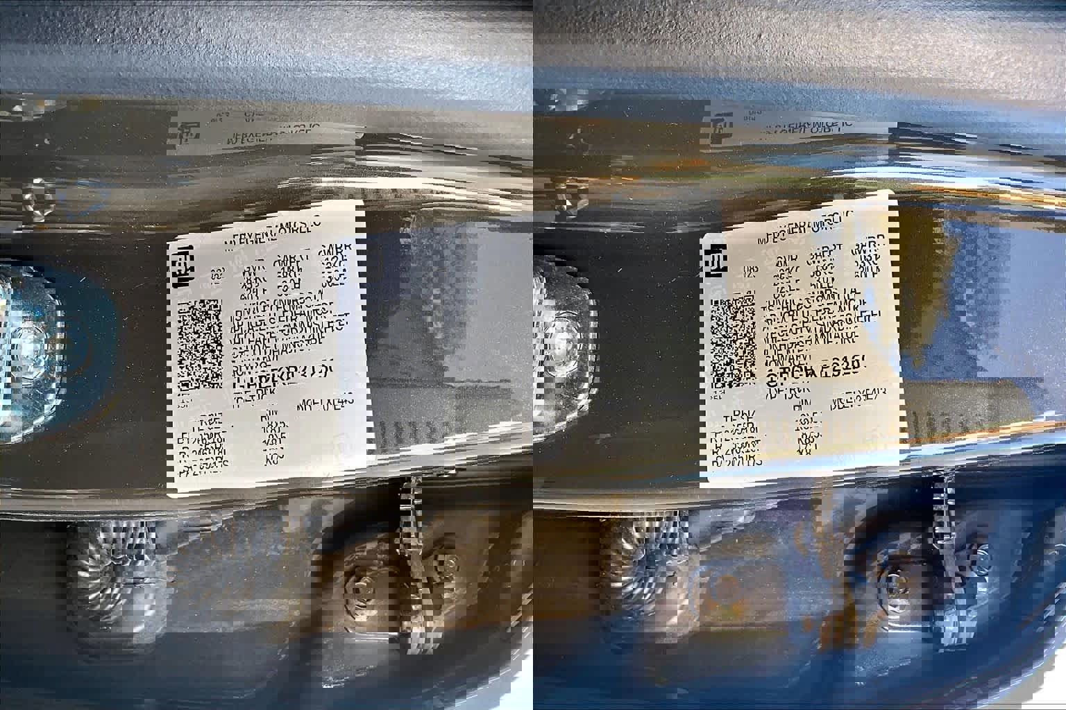 Used 2023 GMC Canyon AT4 w/ Technology Package image 32