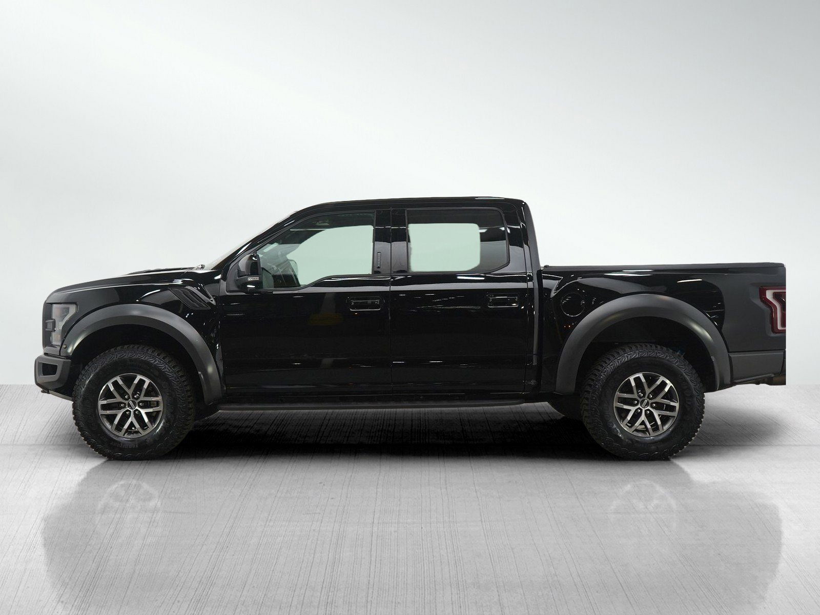 Used 2017 Ford F150 Raptor w/ Equipment Group 802A Luxury image 2