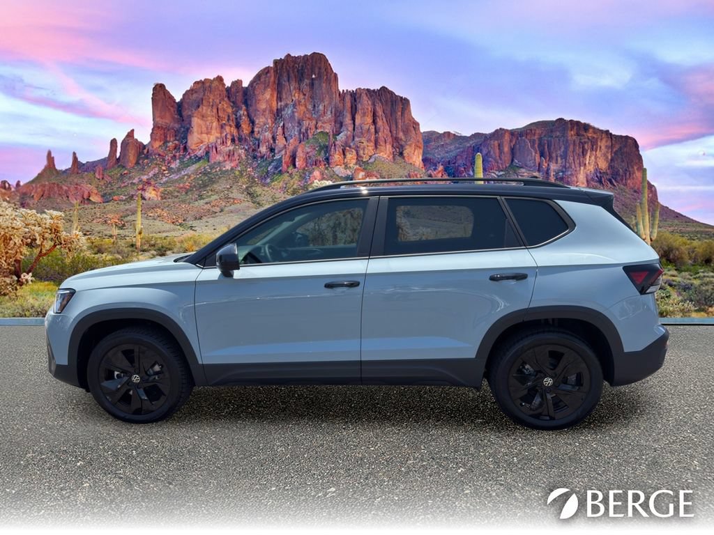 New 2026 Volkswagen Taos SE FWD image 3