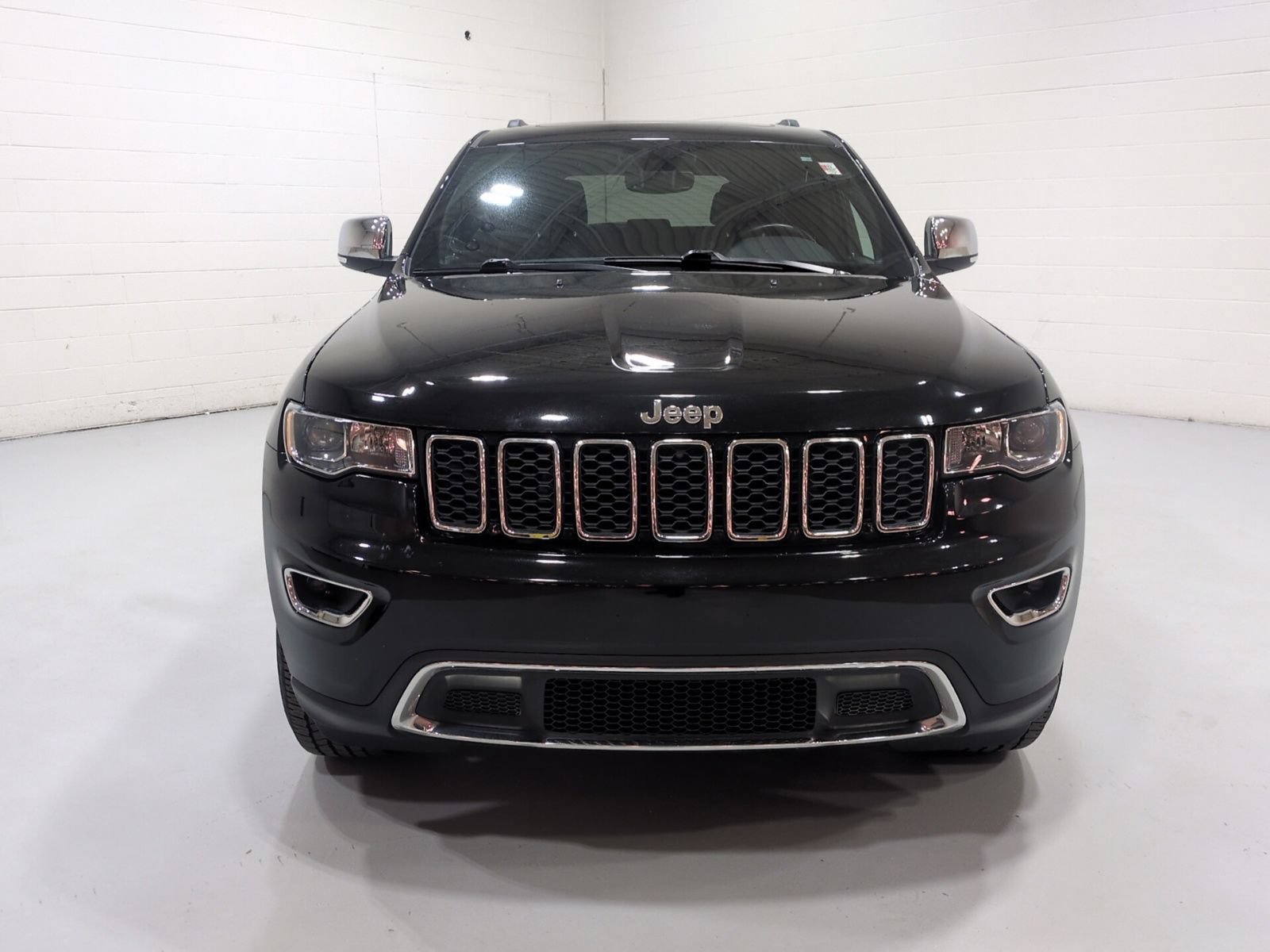 Used 2021 Jeep Grand Cherokee Limited AWD/4WD image 8