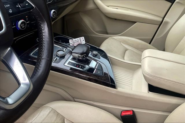 Used 2017 Audi Q7 3.0T Premium Plus w/ Premium Plus Package image 17