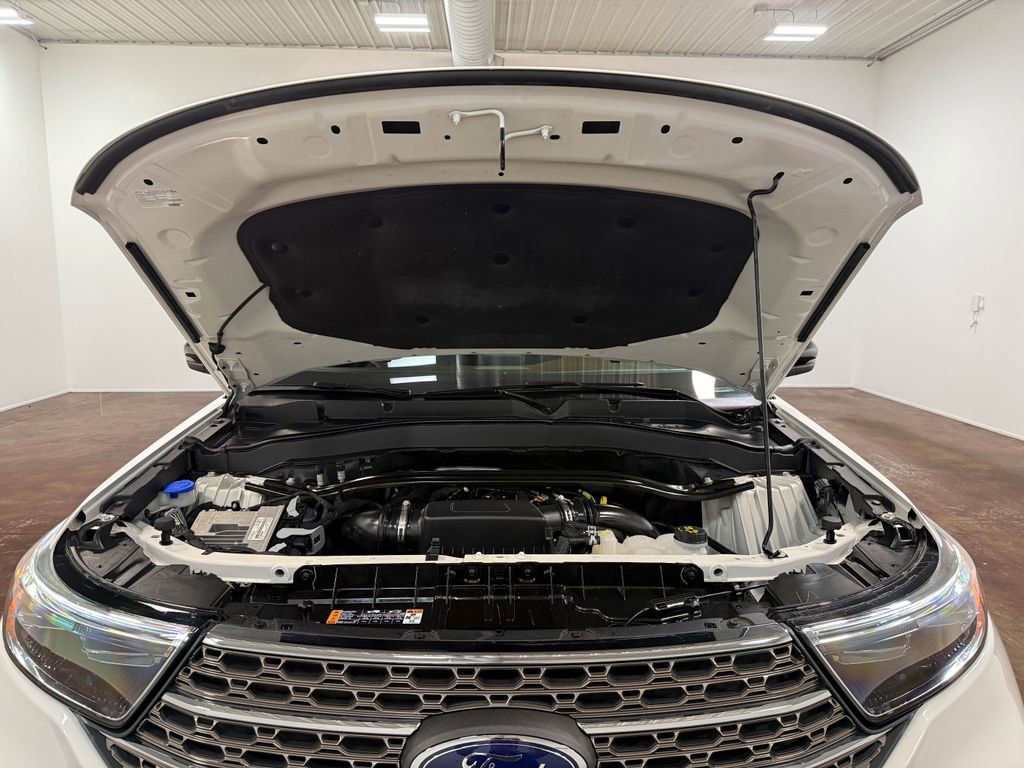 Used 2021 Ford Explorer King Ranch w/ Premium Technology Package image 19