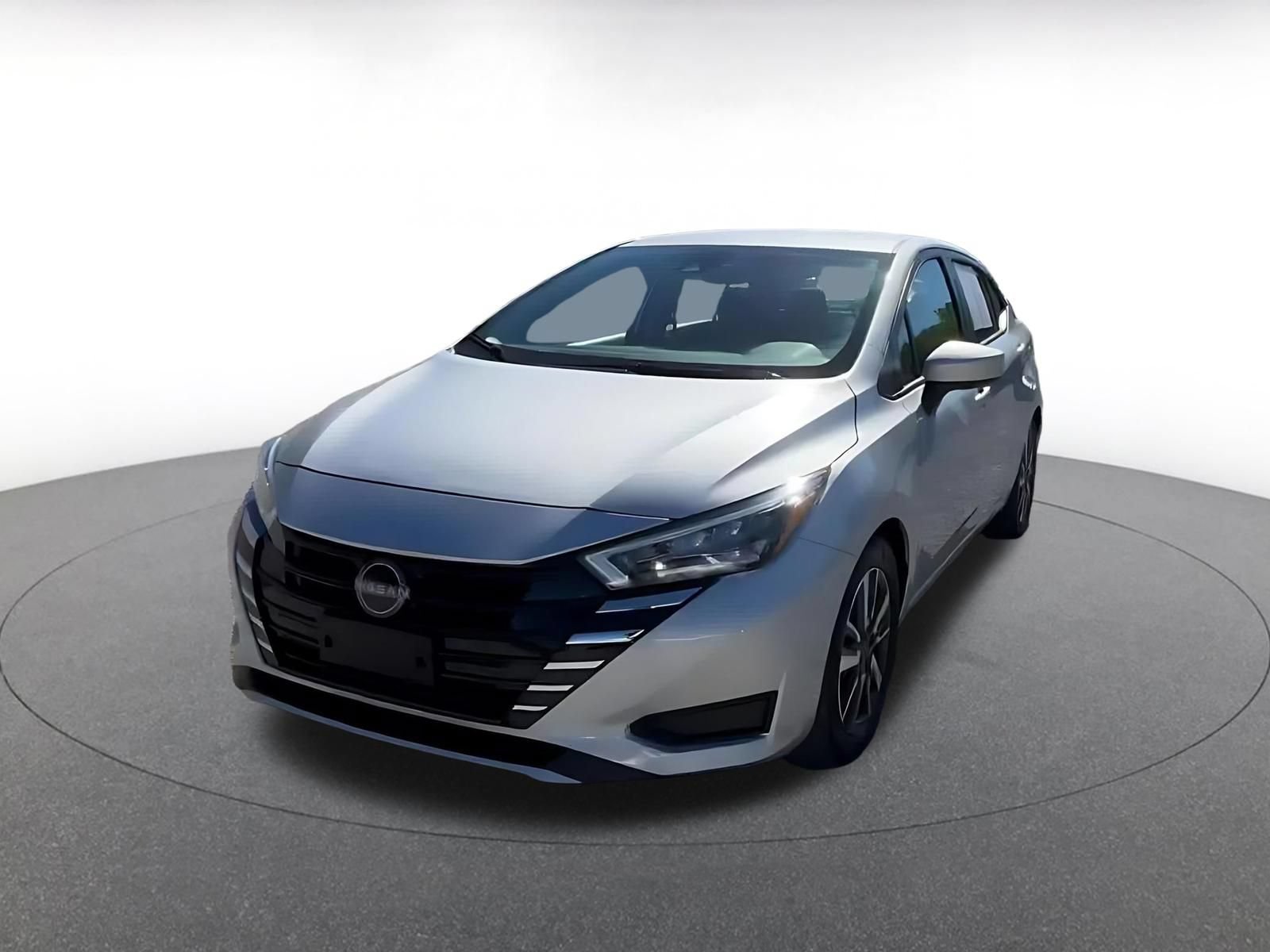 Used 2025 Nissan Versa SV FWD image 7