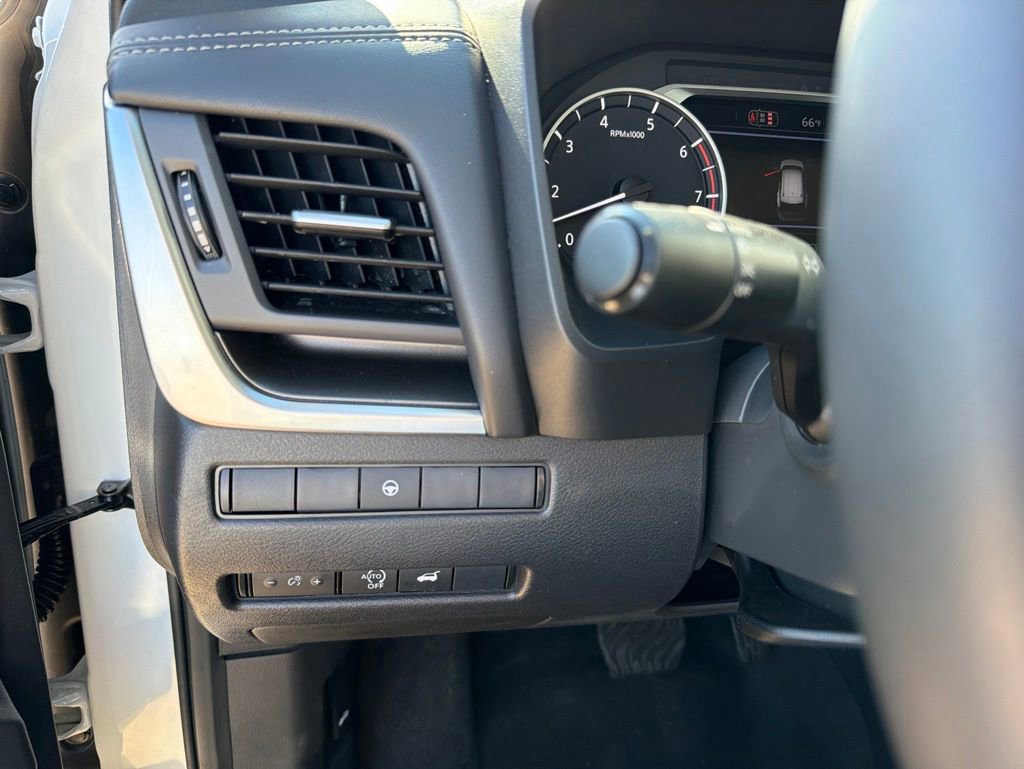 Used 2026 Nissan Rogue SV AWD/4WD image 27