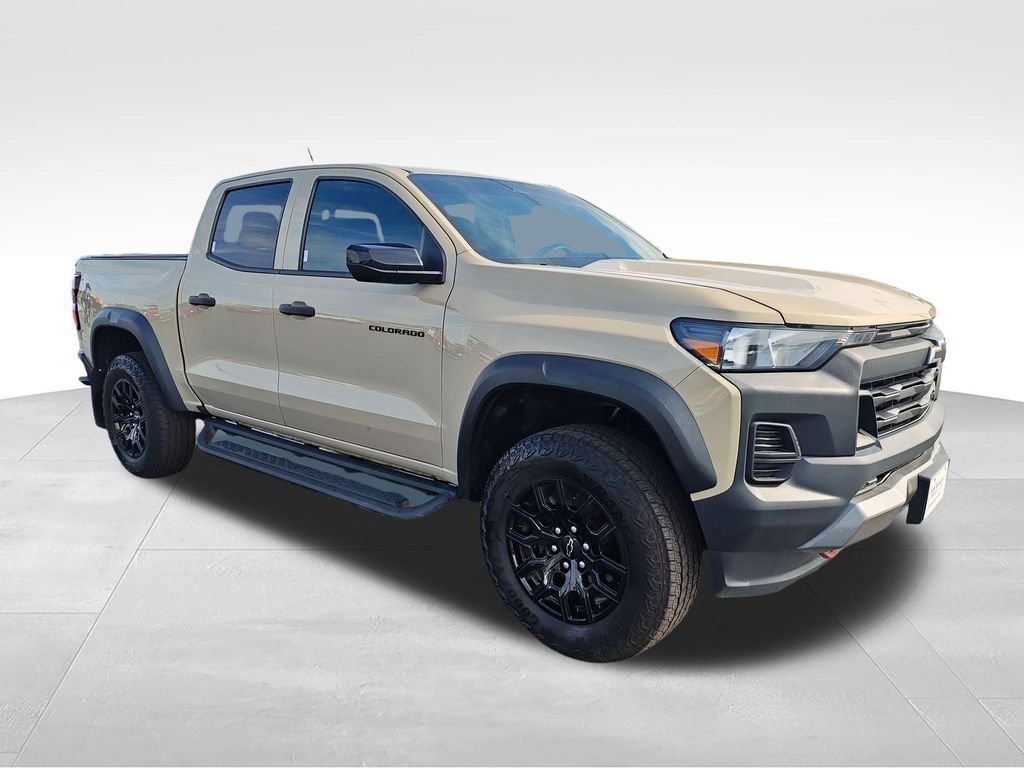 Used 2024 Chevrolet Colorado Trail Boss w/ Safety Package AWD/4WD image 7