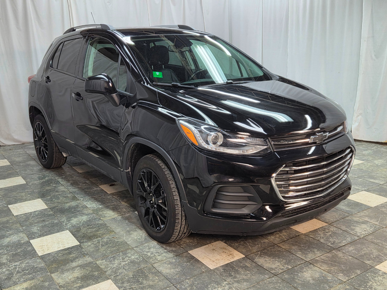 Used 2021 Chevrolet Trax LT w/ Premium Seat Package image 7