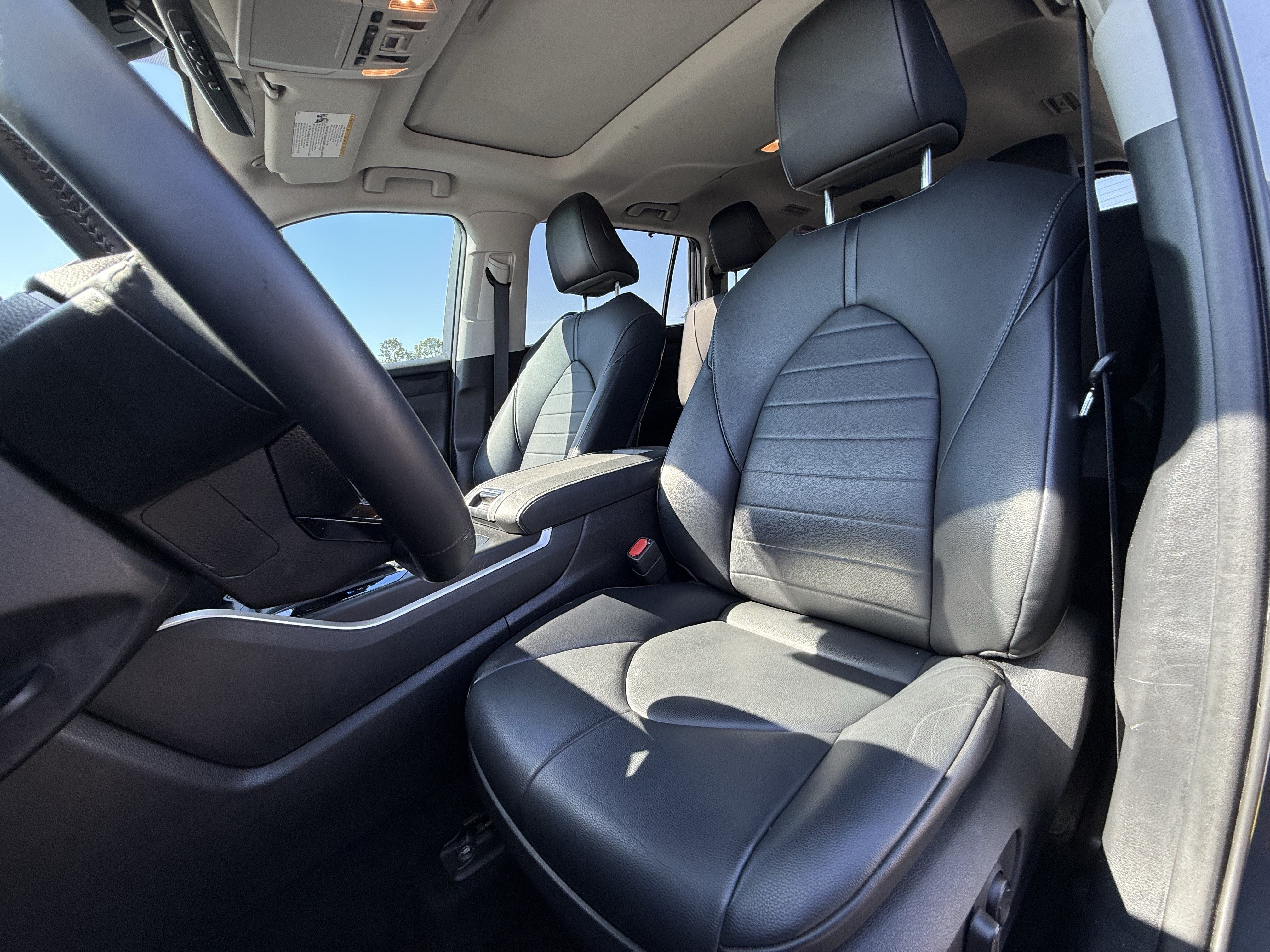 Used 2021 Toyota Highlander XLE AWD/4WD image 16