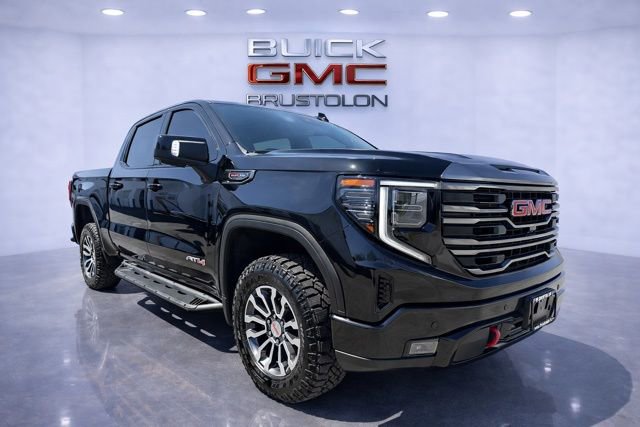 Used 2022 GMC Sierra 1500 AT4 w/ AT4 Premium Package image 2