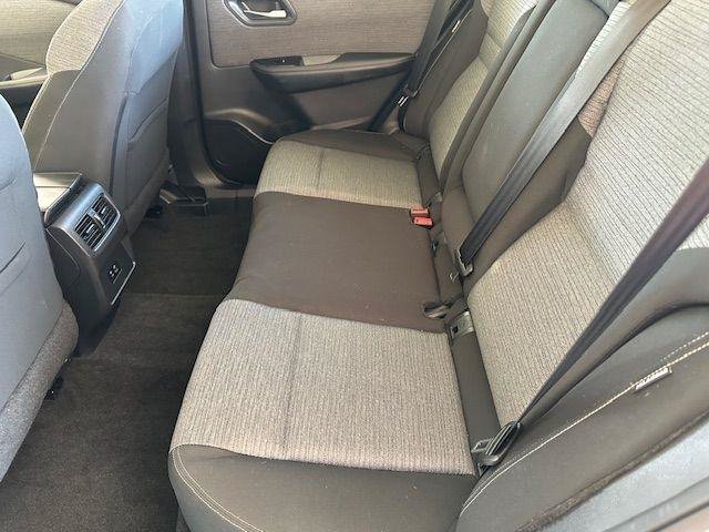 Used 2022 Nissan Rogue SV AWD/4WD image 15