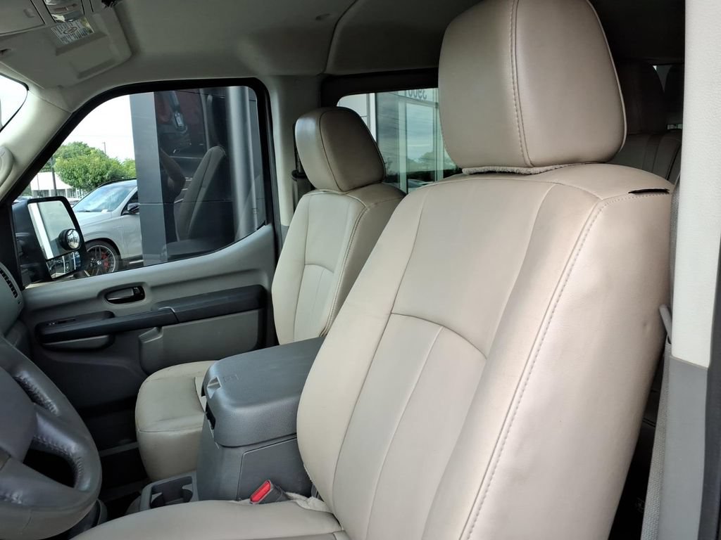 Used 2017 Nissan NV 3500 SL RWD image 13