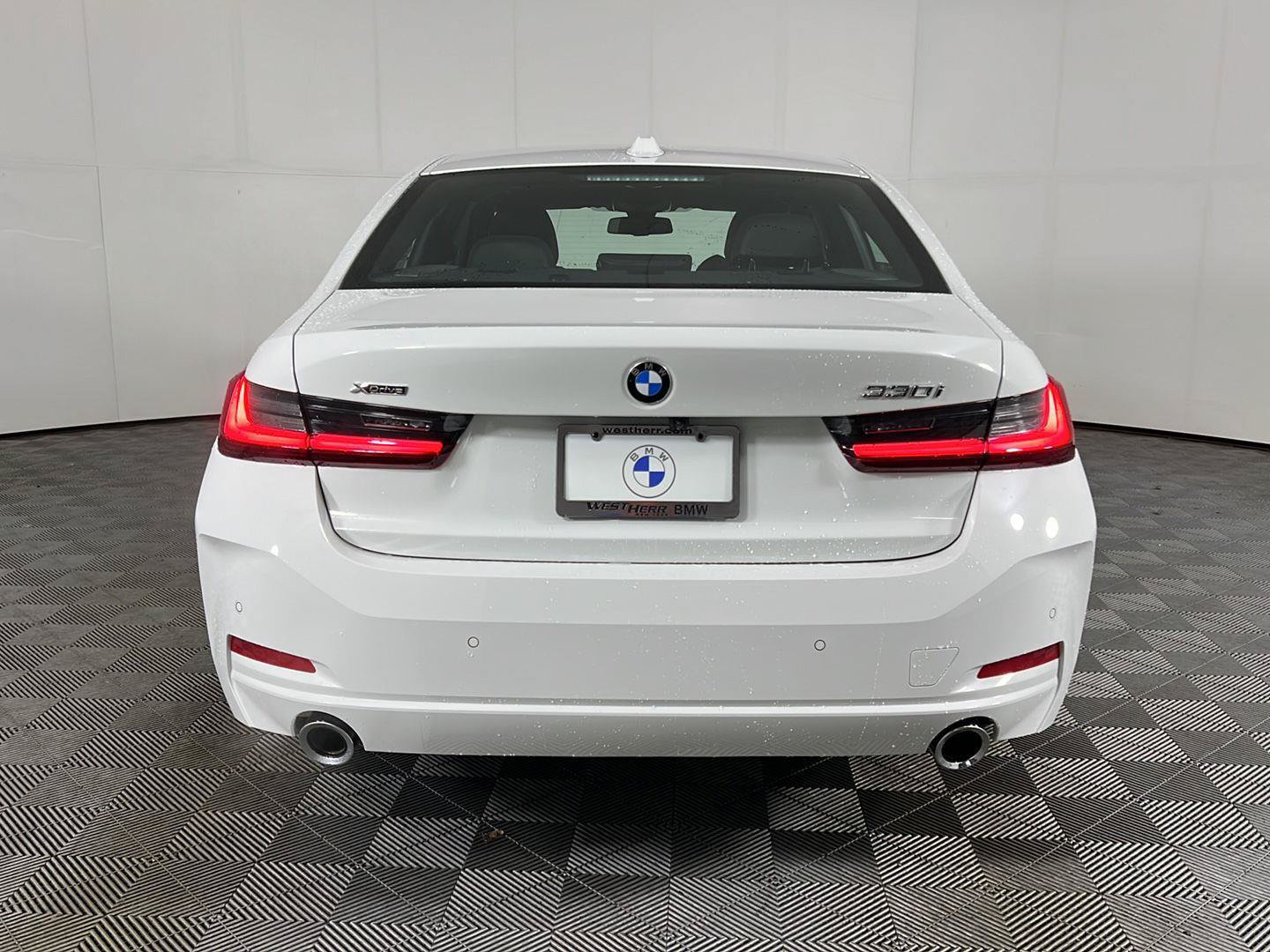 New 2026 BMW 330i xDrive Sedan w/ Premium Package AWD/4WD image 3