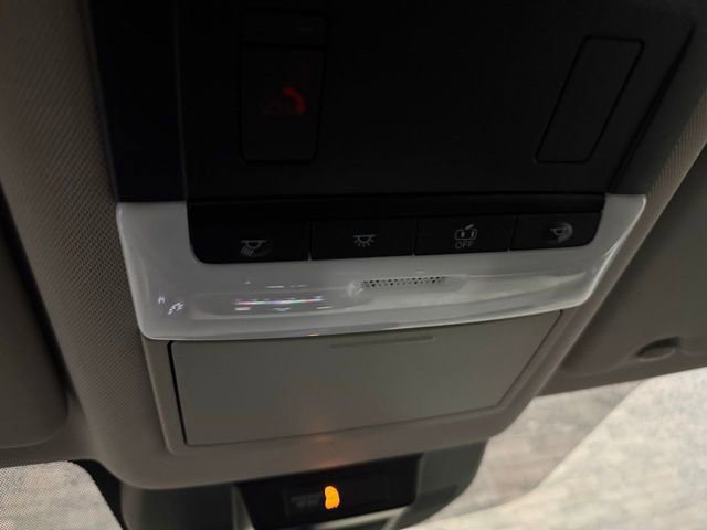 Certified 2025 Nissan Rogue SV image 24