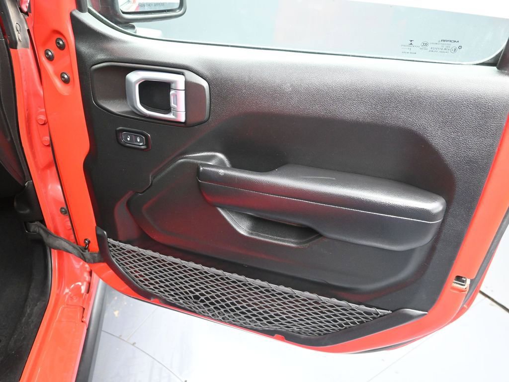 Used 2021 Jeep Gladiator Mojave AWD/4WD image 34