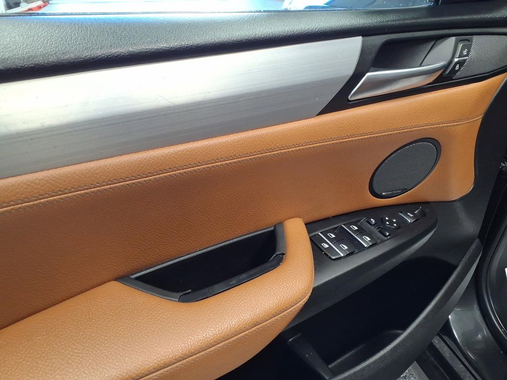 Used 2018 BMW X4 M40i image 7