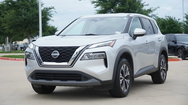 Used 2023 Nissan Rogue SV FWD image 3