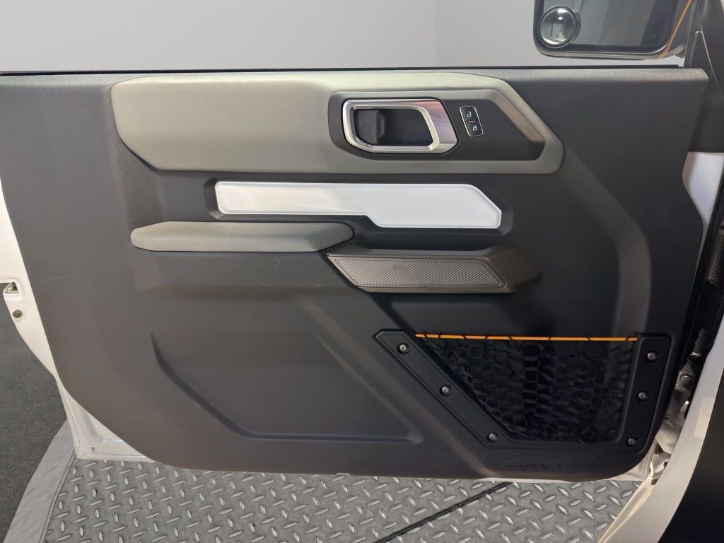 Used 2022 Ford Bronco Badlands image 14