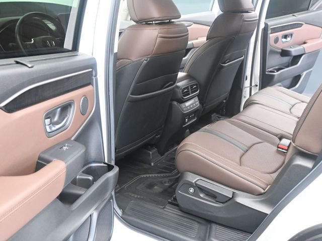 Used 2025 Honda Pilot Elite image 18