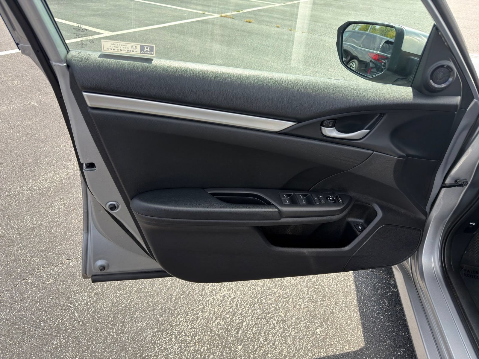 Used 2020 Honda Civic Sport image 9
