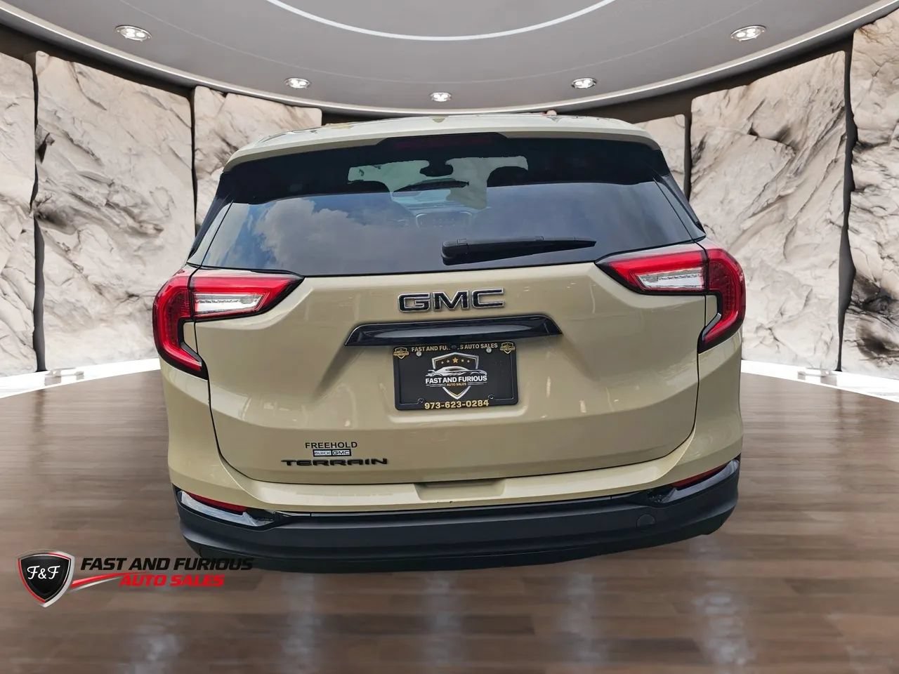 Used 2023 GMC Terrain SLT w/ Elevation Edition FWD image 32