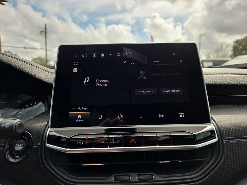 Used 2026 Jeep Compass Latitude image 24