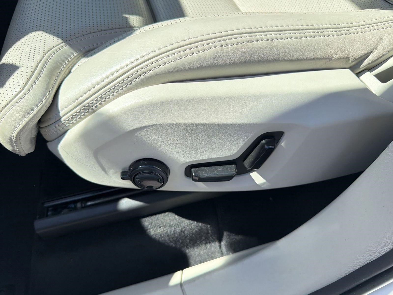 Certified 2023 Volvo XC90 B6 Ultimate w/ Protection Package Premier image 13