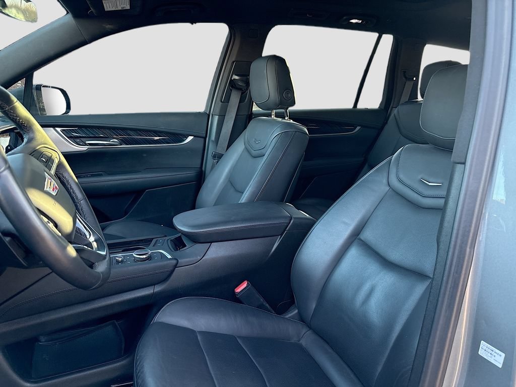 Used 2024 Cadillac XT6 Premium Luxury w/ LPO, Floor Liner Package AWD/4WD image 22