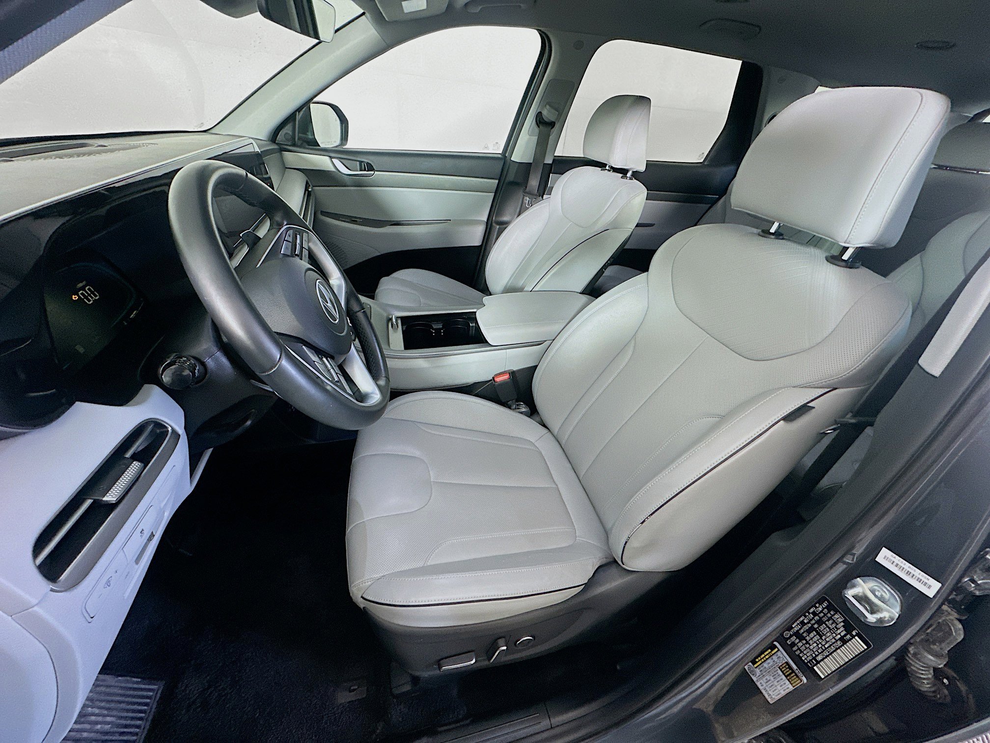 Used 2025 Hyundai Palisade SEL FWD image 13
