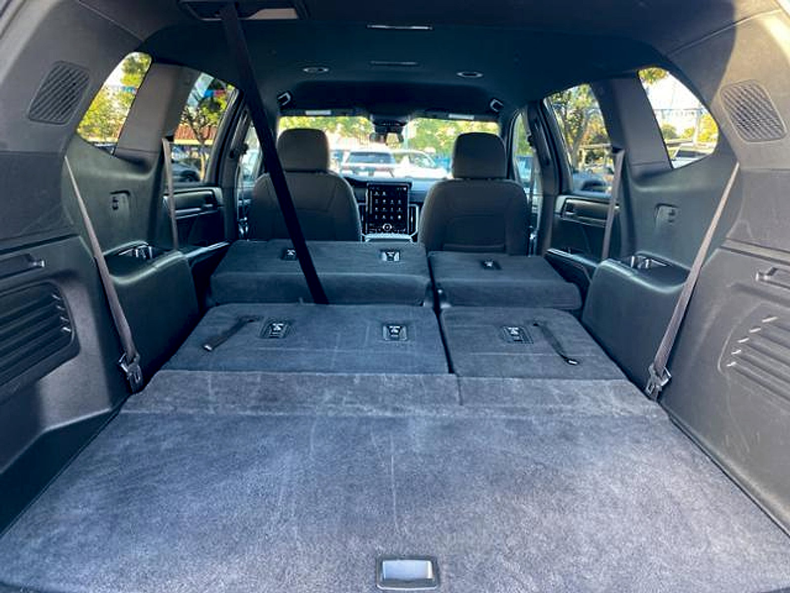 Used 2025 GMC Acadia Elevation AWD/4WD image 19
